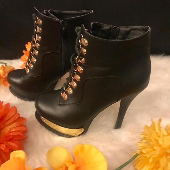 City Snappers Booties - Picture 2 of 6